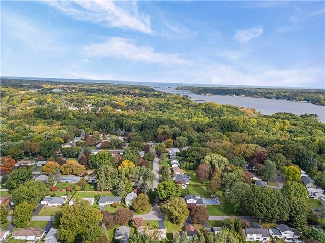 197 Willowen Drive, Irondequoit, NY 14609