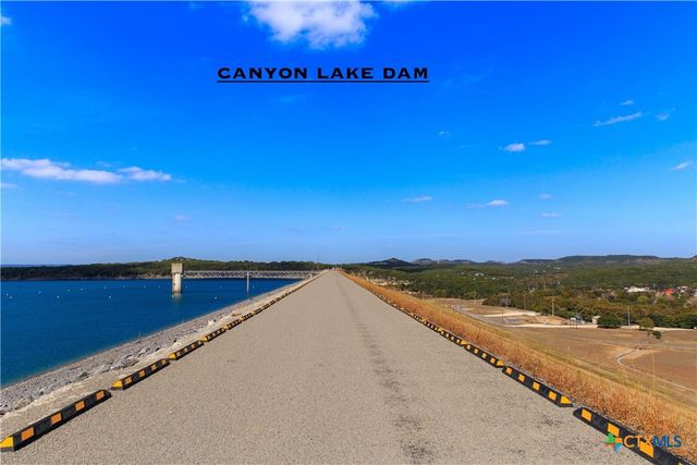699 Glenn Drive, Canyon Lake, TX 78133