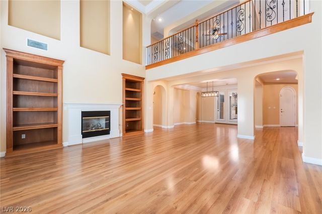7702 Bear Ridge Street, Las Vegas, NV 89113
