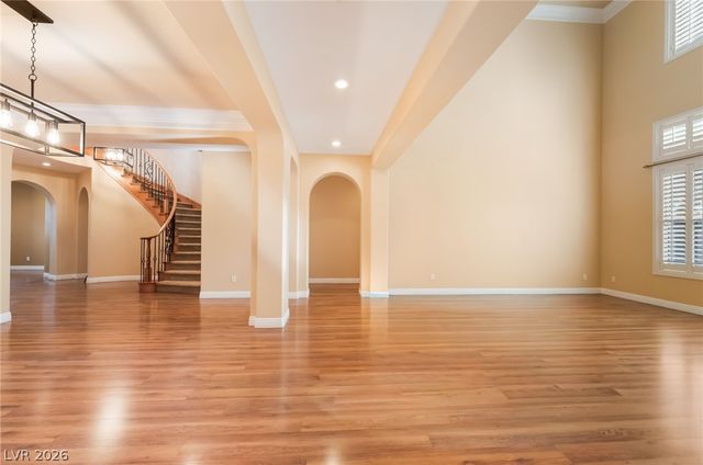 7702 Bear Ridge Street, Las Vegas, NV 89113
