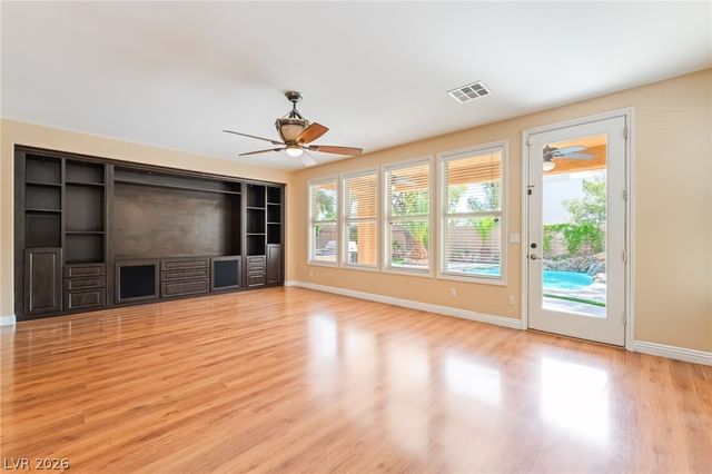 7702 Bear Ridge Street, Las Vegas, NV 89113