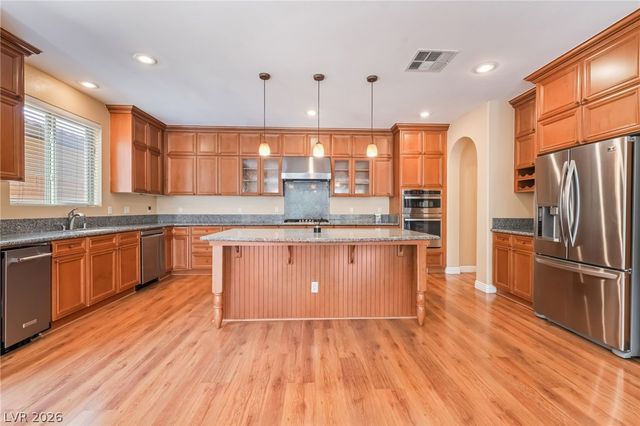 7702 Bear Ridge Street, Las Vegas, NV 89113