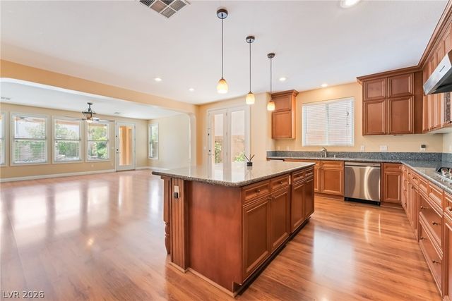 7702 Bear Ridge Street, Las Vegas, NV 89113