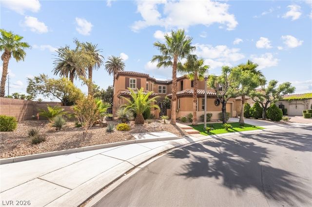 7702 Bear Ridge Street, Las Vegas, NV 89113