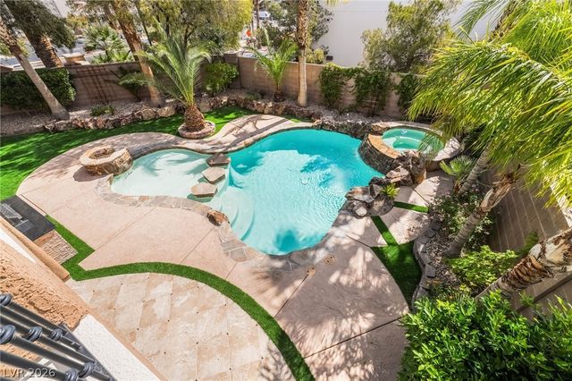7702 Bear Ridge Street, Las Vegas, NV 89113