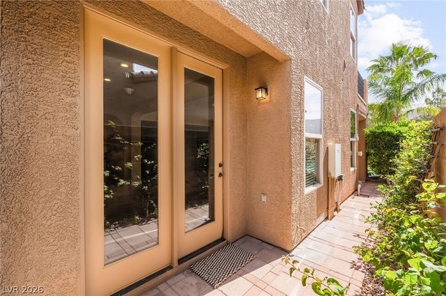 7702 Bear Ridge Street, Las Vegas, NV 89113