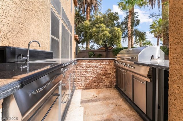 7702 Bear Ridge Street, Las Vegas, NV 89113