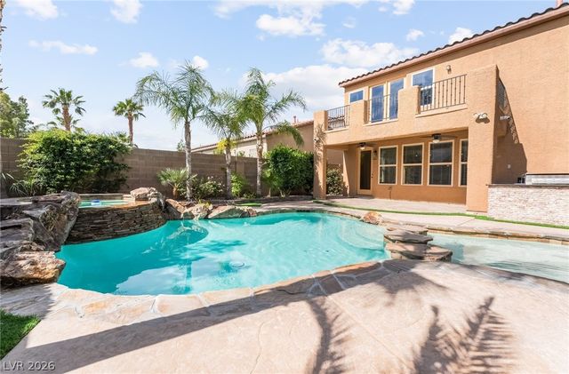 7702 Bear Ridge Street, Las Vegas, NV 89113