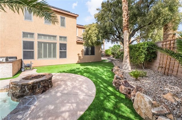 7702 Bear Ridge Street, Las Vegas, NV 89113