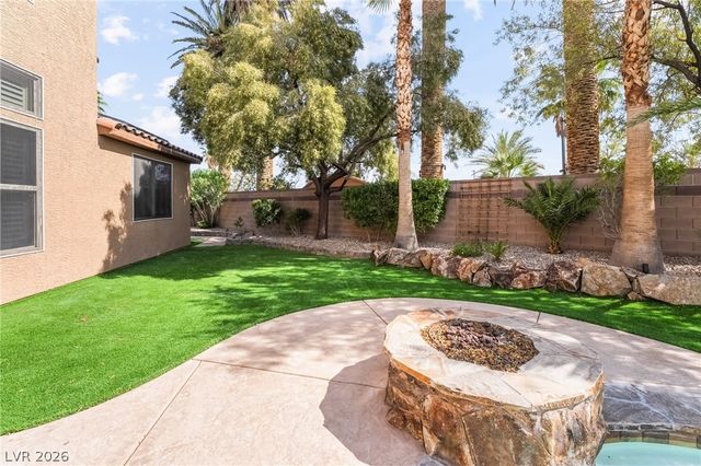 7702 Bear Ridge Street, Las Vegas, NV 89113