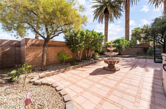 7702 Bear Ridge Street, Las Vegas, NV 89113