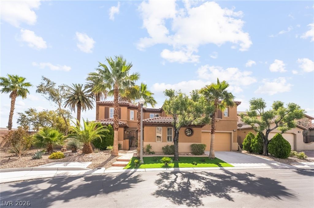 7702 Bear Ridge Street, Las Vegas, NV 89113
