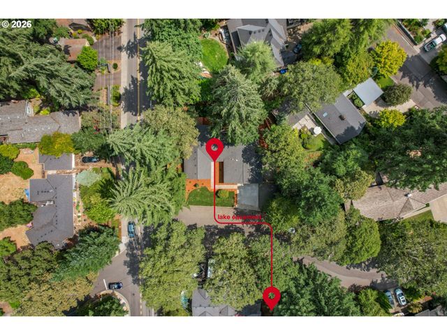 18111 Sw PIONEER Ct, Lake Oswego, OR 97034