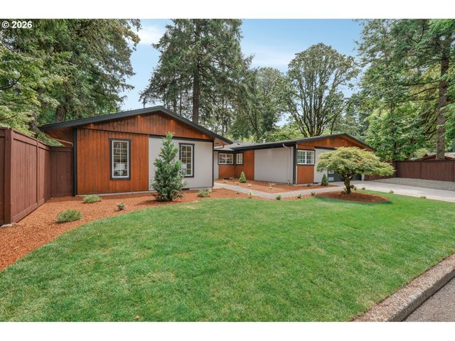 18111 Sw PIONEER Ct, Lake Oswego, OR 97034