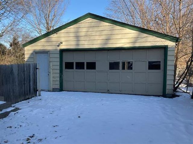 731 James Avenue, Rockford, IL 61107