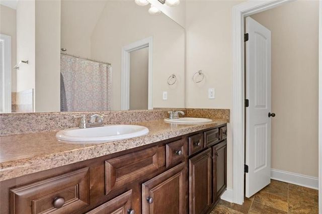 1246 FOXCREEK Drive, Mcdonough, GA 30252