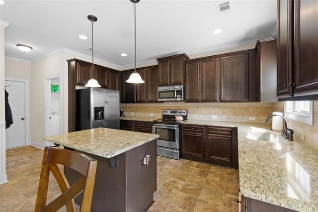 1246 FOXCREEK Drive, Mcdonough, GA 30252