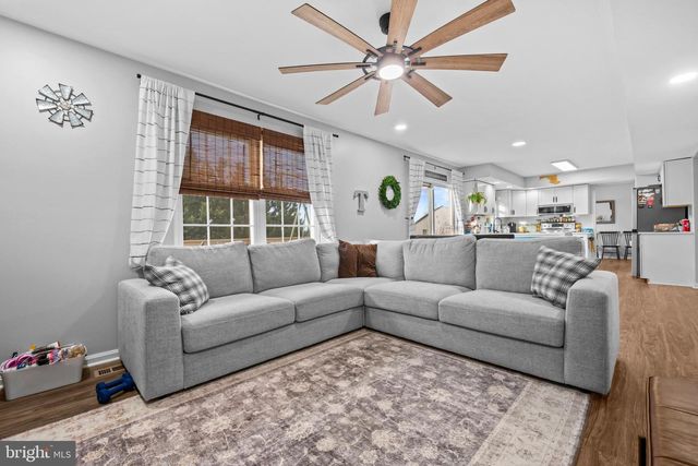 3334 BROCKTON DR, Jefferson, MD 21755