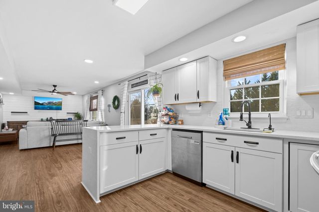 3334 BROCKTON DR, Jefferson, MD 21755