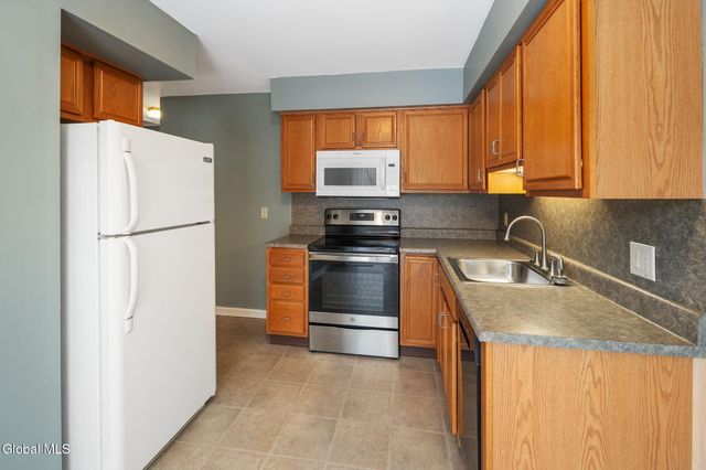 36-38 Brenda Court, Guilderland, NY 12203