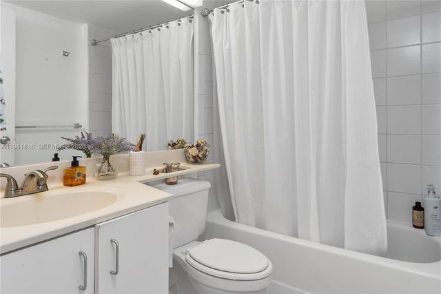 3300 NE 192nd St 202, Aventura, FL 33180