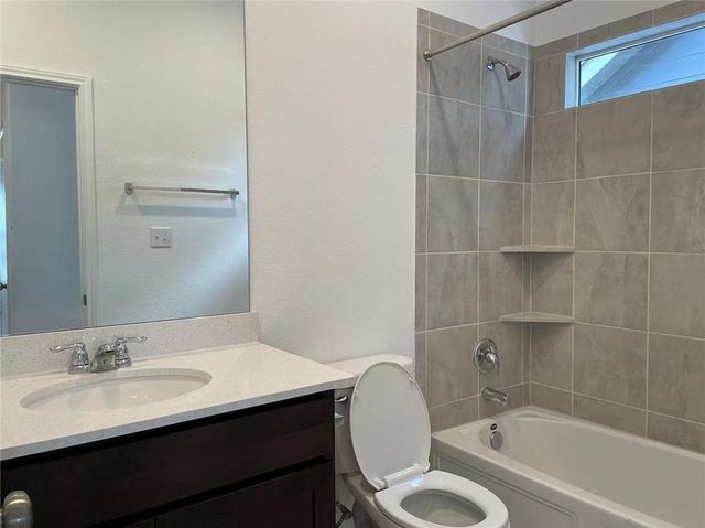1513 Weatherford LN, Leander, TX 78641