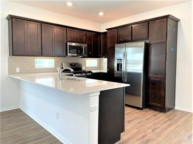 1513 Weatherford LN, Leander, TX 78641