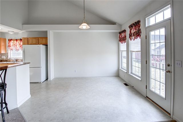 6308 Richmond Road, Oakwood Village, OH 44146