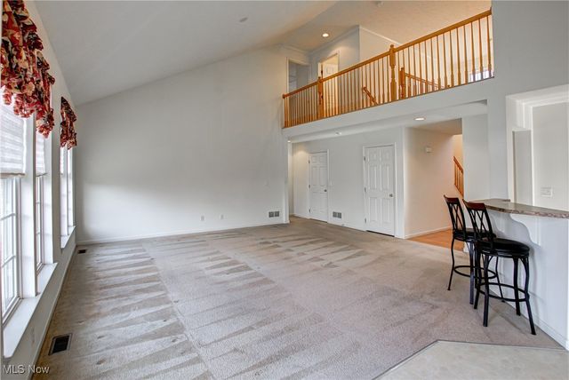 6308 Richmond Road, Oakwood Village, OH 44146