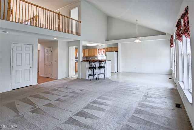 6308 Richmond Road, Oakwood Village, OH 44146