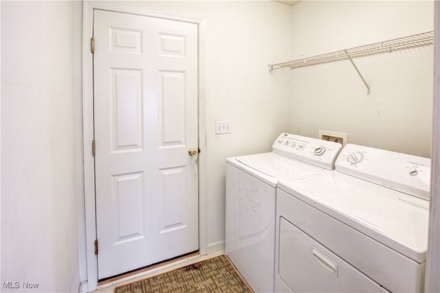 6308 Richmond Road, Oakwood Village, OH 44146