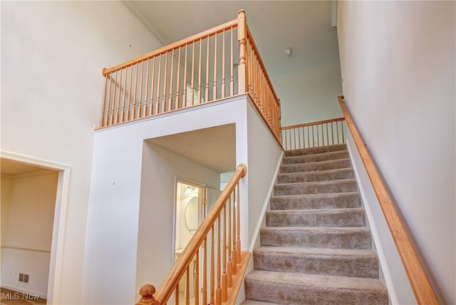 6308 Richmond Road, Oakwood Village, OH 44146