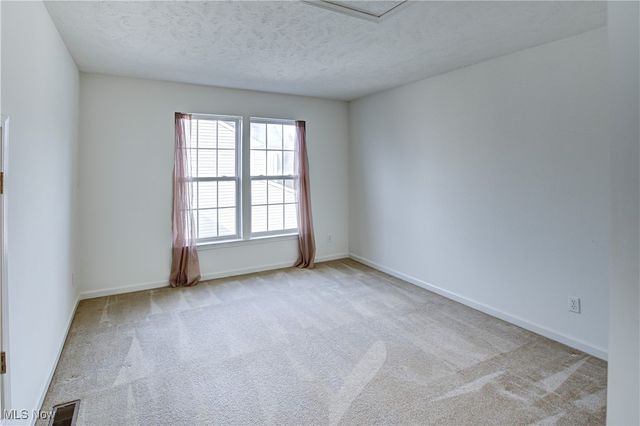 6308 Richmond Road, Oakwood Village, OH 44146