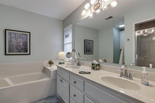 5712 NW 127th Street, Oklahoma City, OK 73142