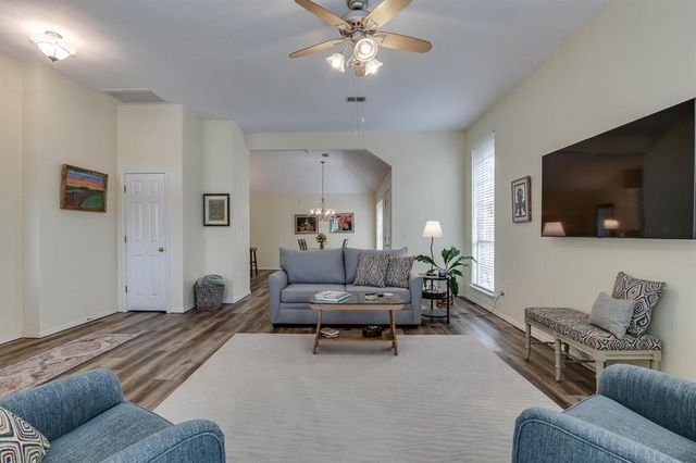 5712 NW 127th Street, Oklahoma City, OK 73142