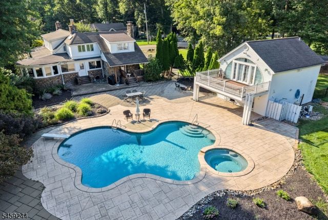 41 E Crescent Ave, Mahwah Twp., NJ 07430