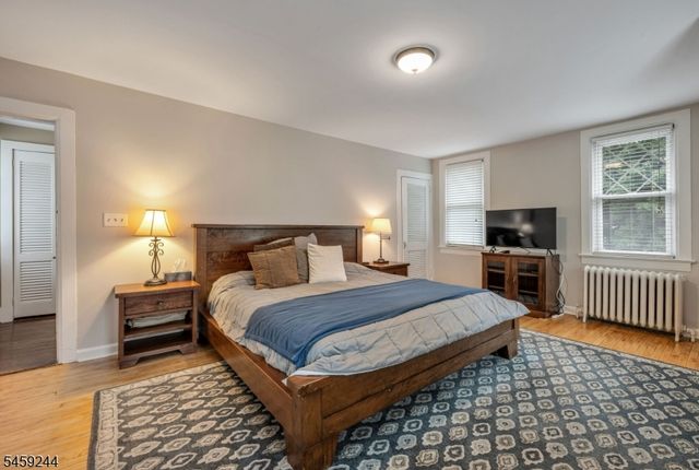 41 E Crescent Ave, Mahwah Twp., NJ 07430