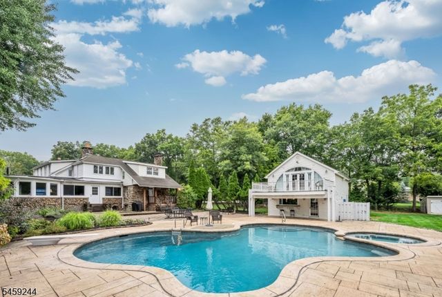 41 E Crescent Ave, Mahwah Twp., NJ 07430