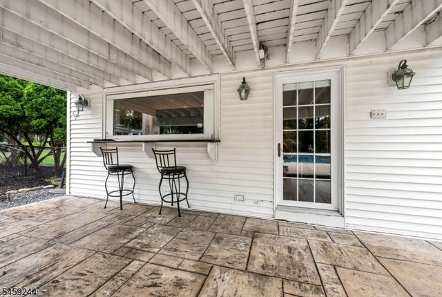 41 E Crescent Ave, Mahwah Twp., NJ 07430