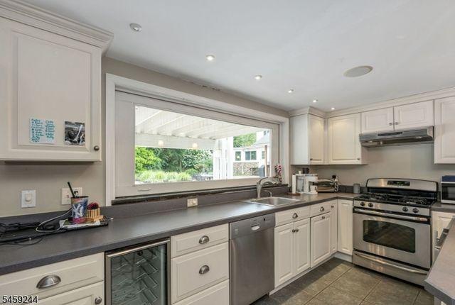 41 E Crescent Ave, Mahwah Twp., NJ 07430
