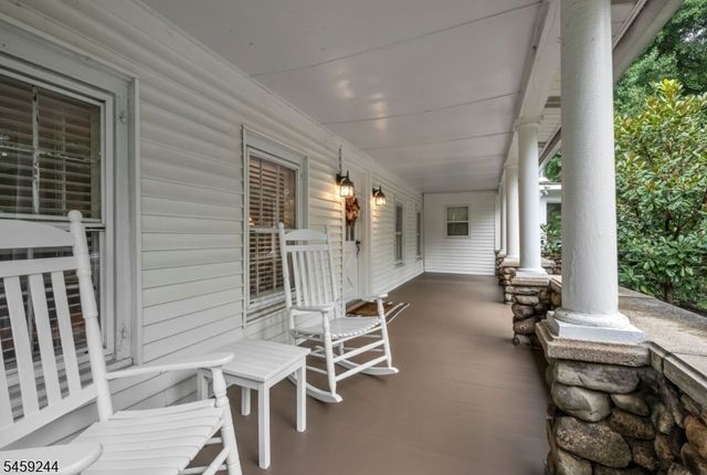 41 E Crescent Ave, Mahwah Twp., NJ 07430