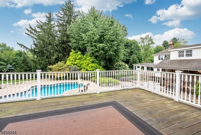 41 E Crescent Ave, Mahwah Twp., NJ 07430