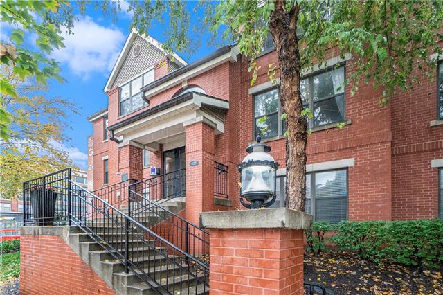 425 W 9th Street 102, Kansas City, MO 64105