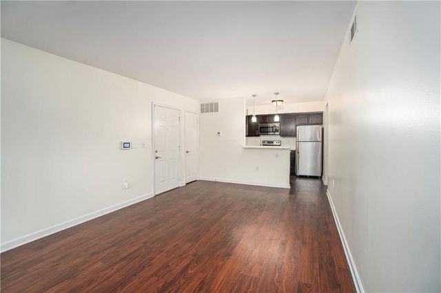 425 W 9th Street 102, Kansas City, MO 64105