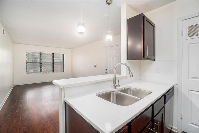 425 W 9th Street 102, Kansas City, MO 64105