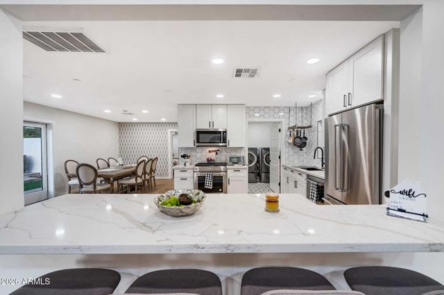 12216 N 65TH Street, Scottsdale, AZ 85254