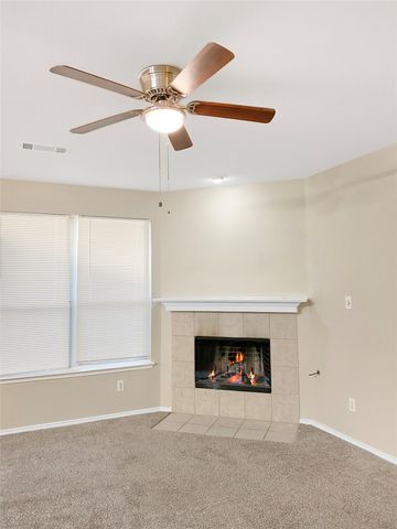 7221 Lindentree Lane, Fort Worth, TX 76137