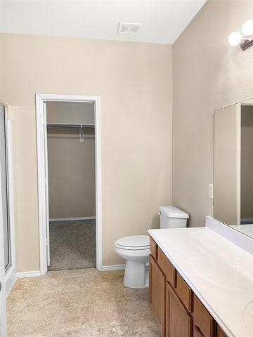 7221 Lindentree Lane, Fort Worth, TX 76137
