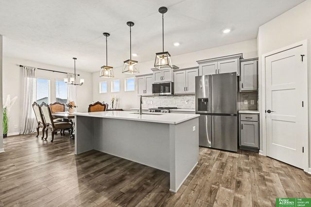 6420 N 168th Avenue, Omaha, NE 68116