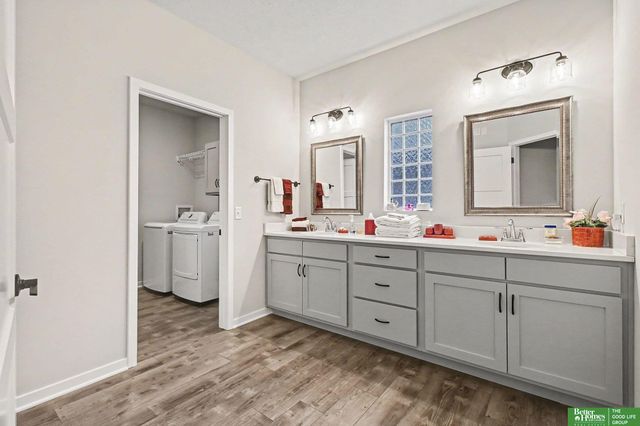 6420 N 168th Avenue, Omaha, NE 68116